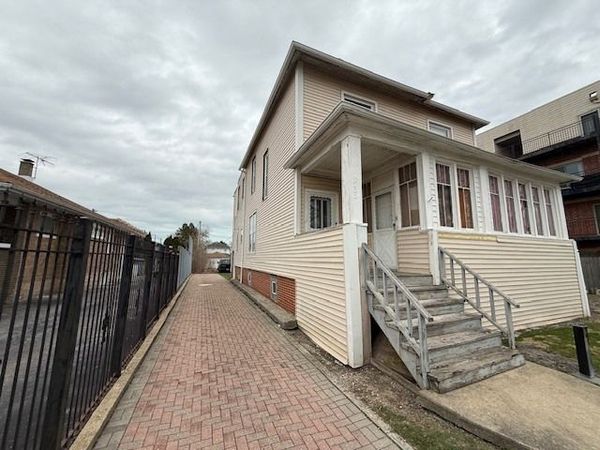 2355 N Newland Avenue , Chicago, IL 60707