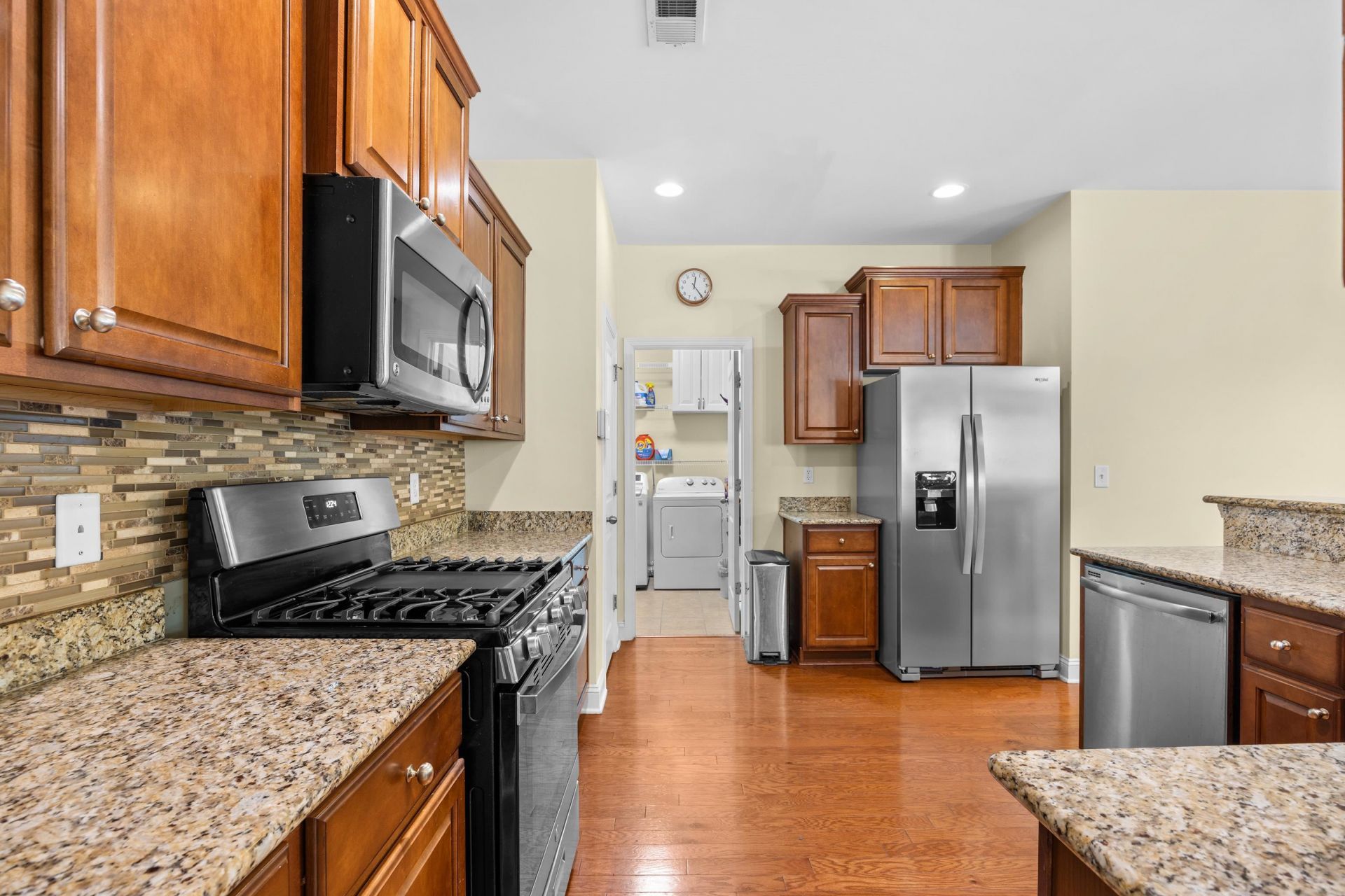 1121 Shire Way Photo 13