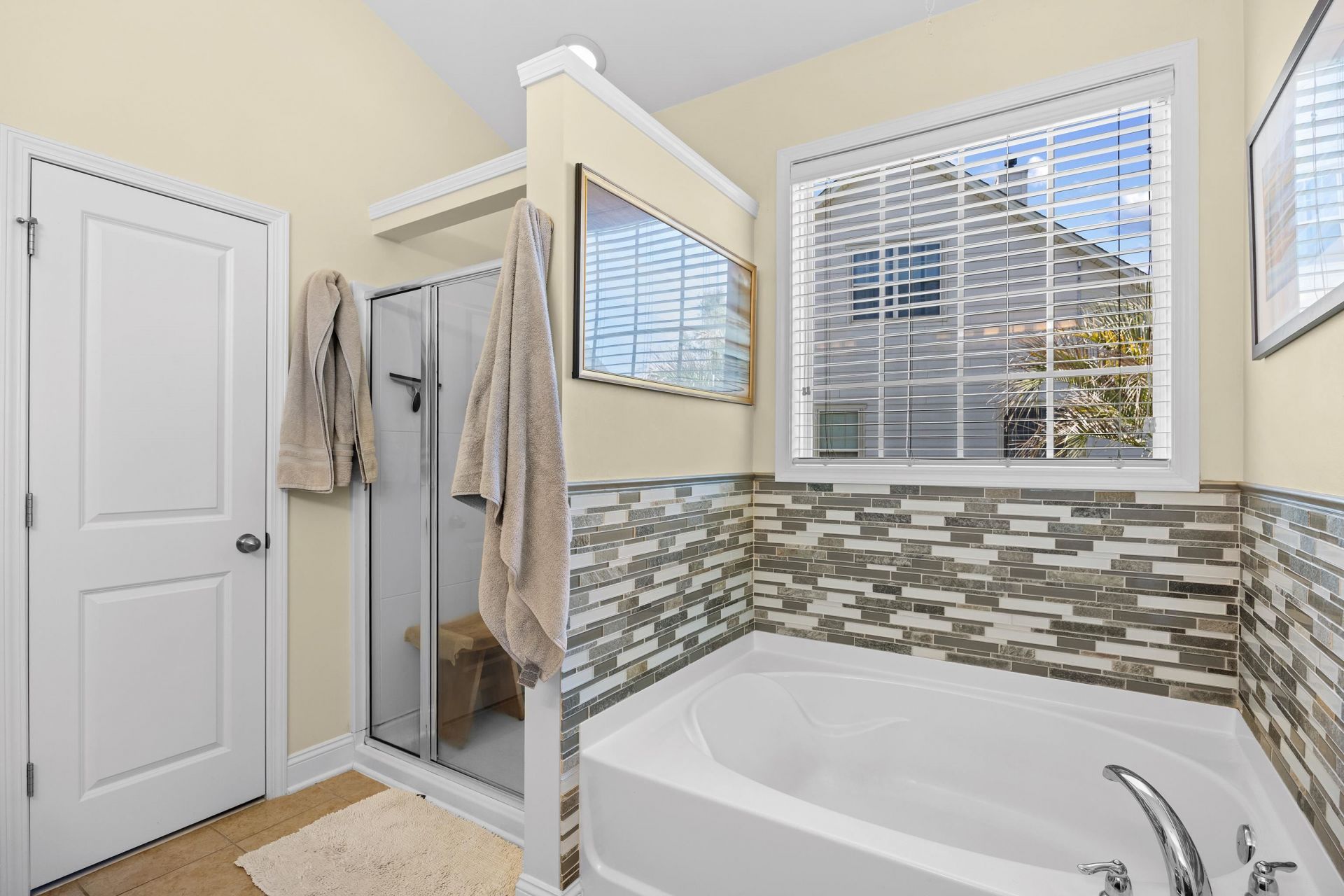 1121 Shire Way Photo 18