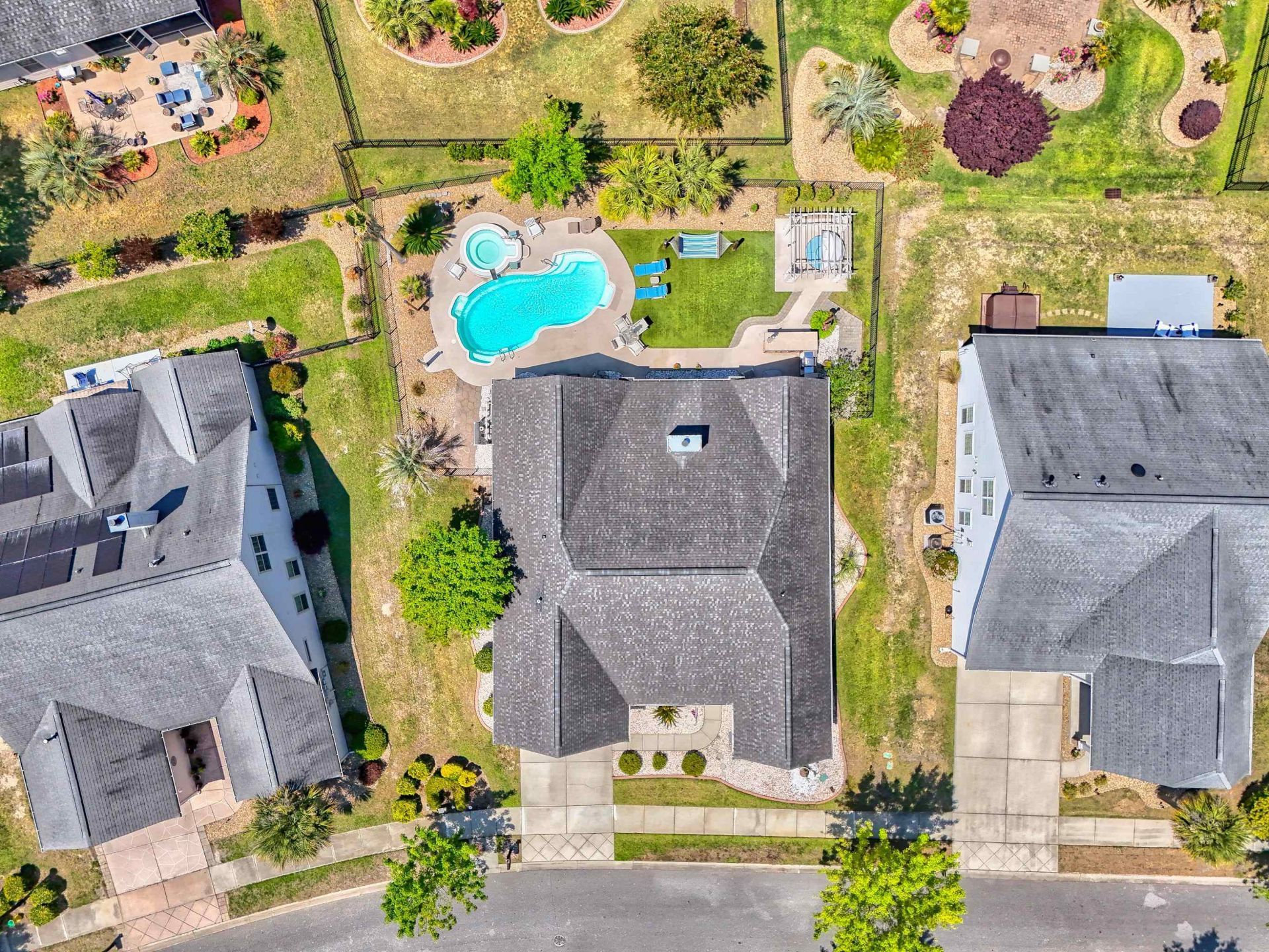 1121 Shire Way Photo 36