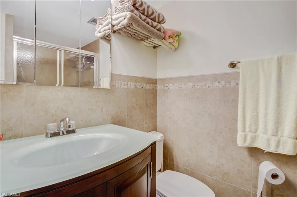 49 High Point Cir S, Unit 102, Naples, FL 34103 Photo