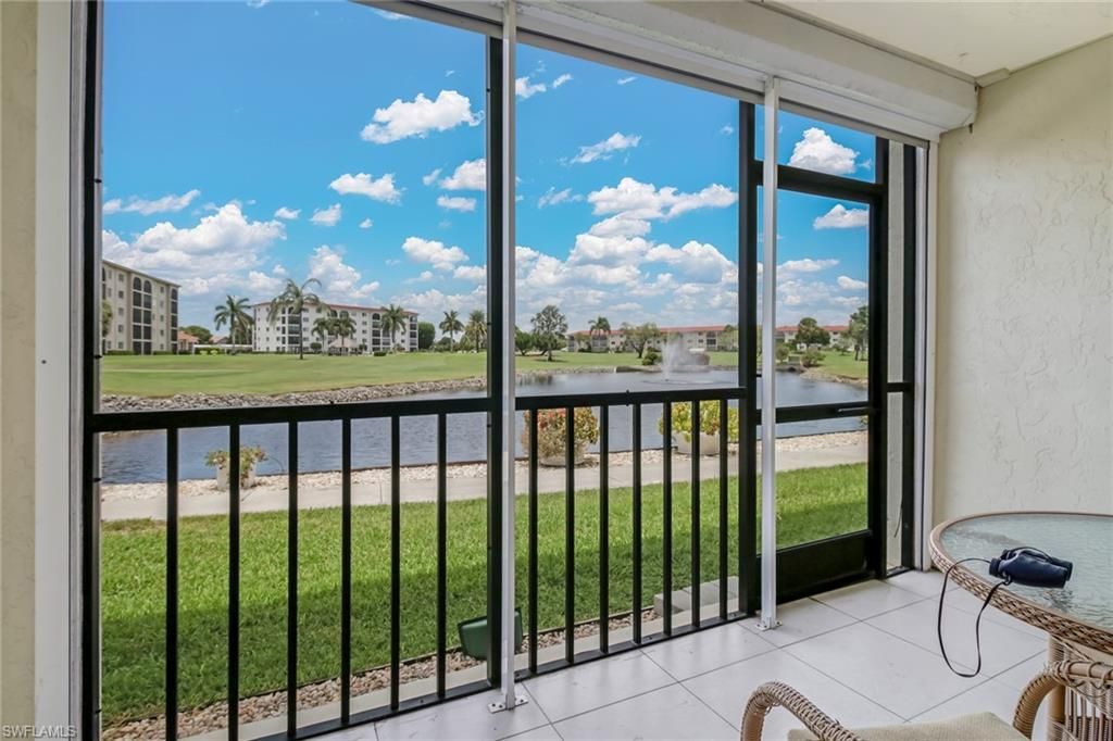 49 High Point Cir S, Unit 102, Naples, FL 34103 Photo