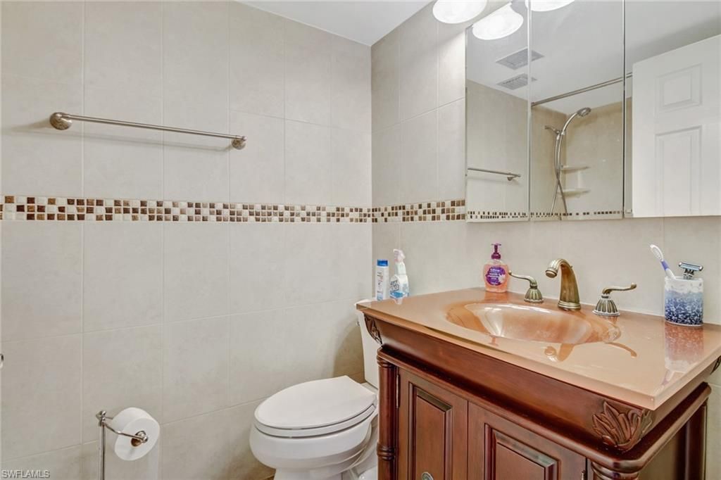 49 High Point Cir S, Unit 102, Naples, FL 34103 Photo