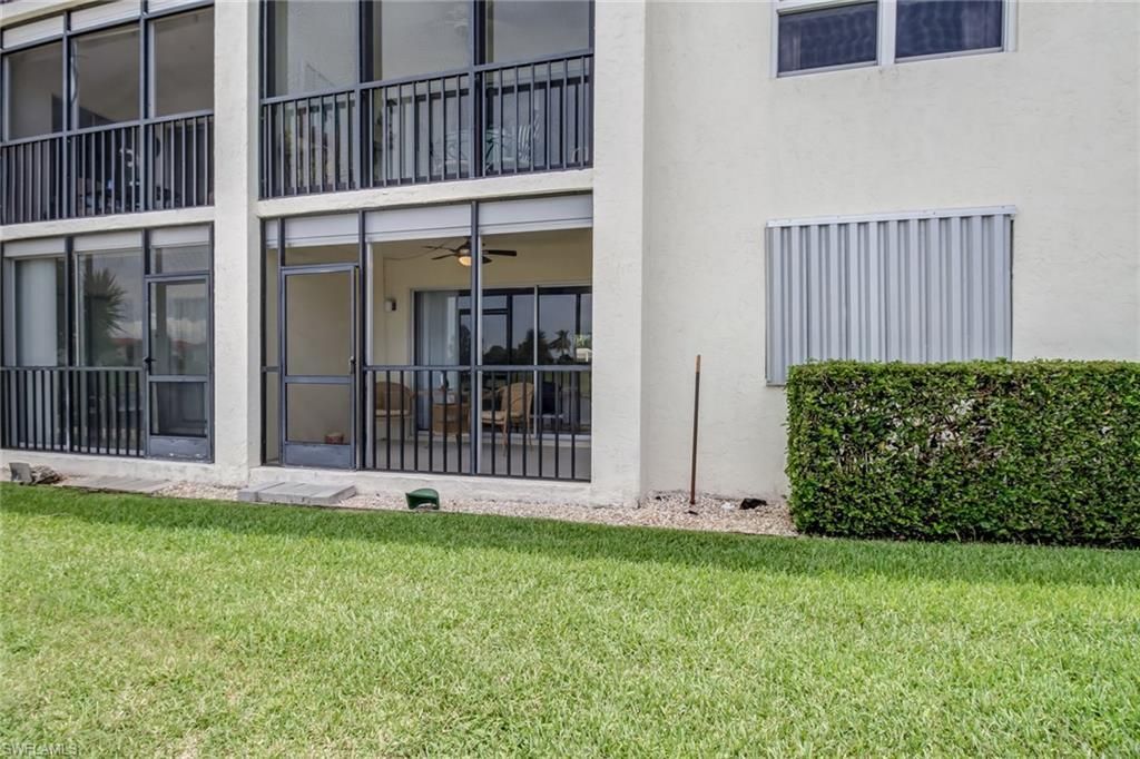 49 High Point Cir S, Unit 102, Naples, FL 34103 Photo