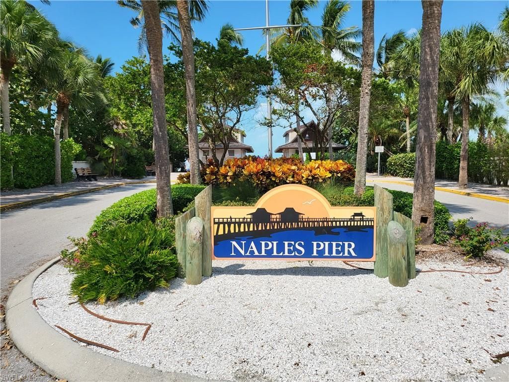 49 High Point Cir S, Unit 102, Naples, FL 34103 Photo