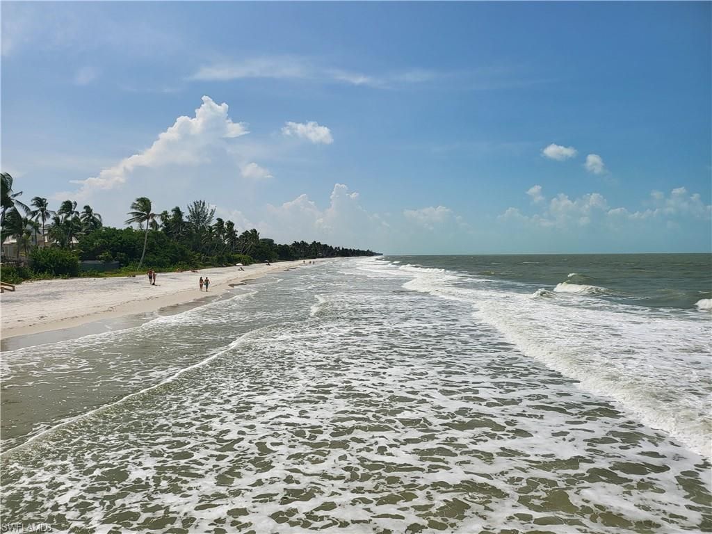 49 High Point Cir S, Unit 102, Naples, FL 34103 Photo