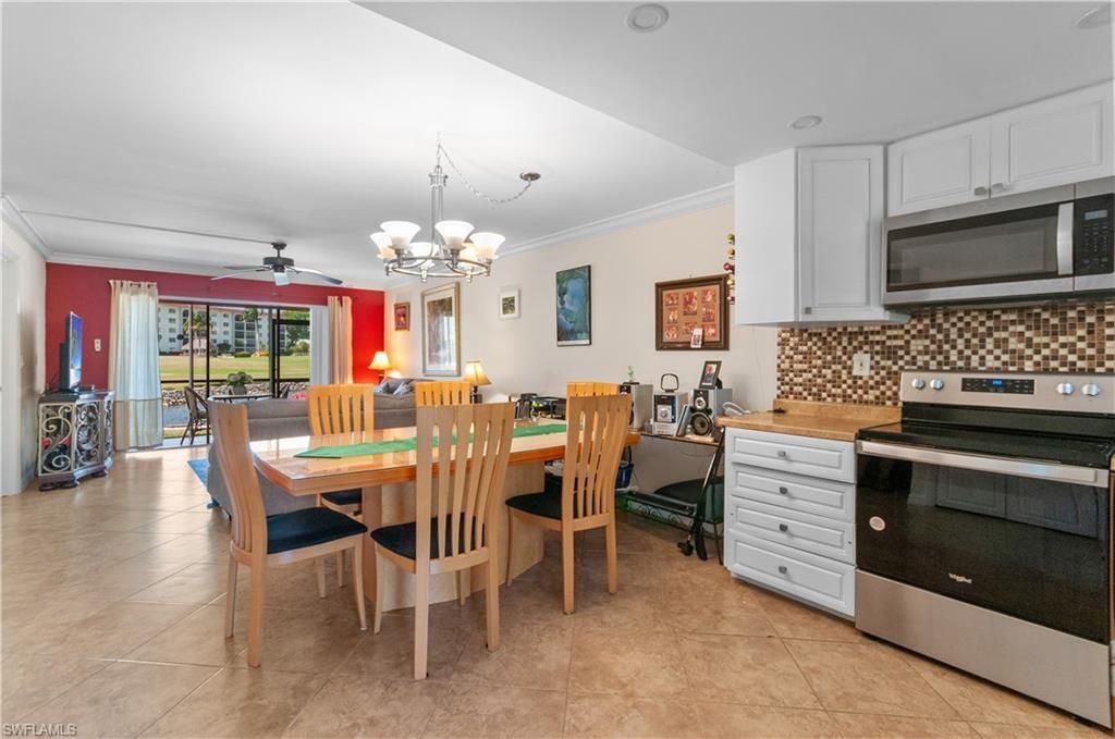 49 High Point Cir S, Unit 102, Naples, FL 34103 Photo