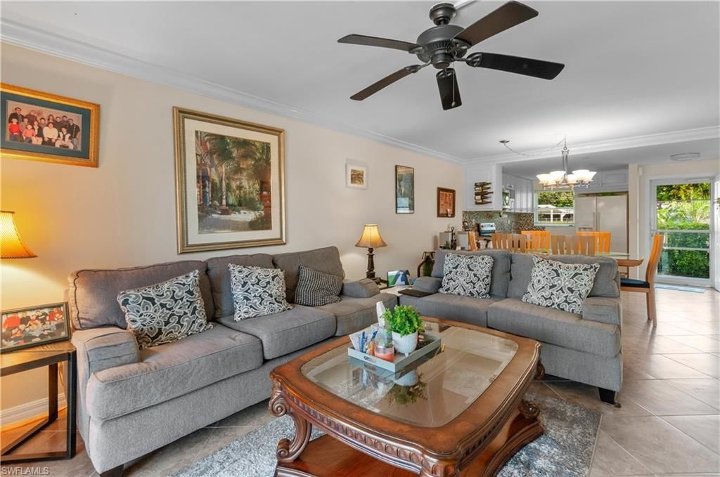 49 High Point Cir S, Unit 102, Naples, FL 34103 Photo