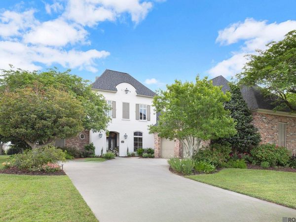 2219 S Turnberry Ave, Zachary, LA 70791