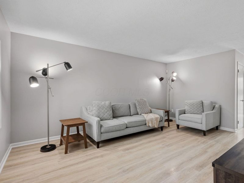 4641 Orwell Drive, Columbus, OH 43220 Photo 3