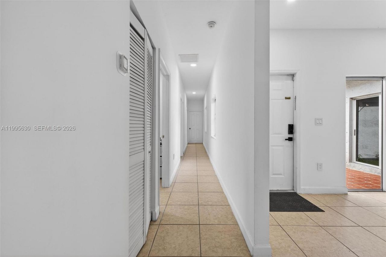 1281 NE 41st Pl , Homestead, FL 33033 Photo