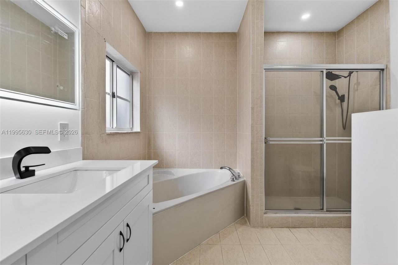 1281 NE 41st Pl , Homestead, FL 33033 Photo