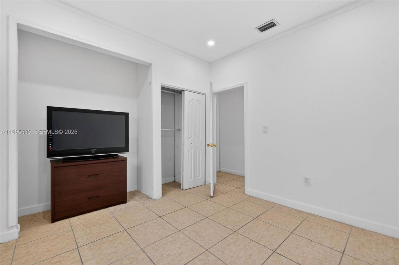 1281 NE 41st Pl , Homestead, FL 33033 Photo