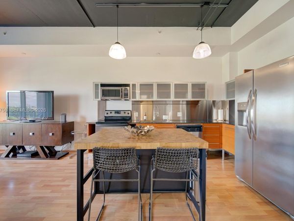 10 SW South River Dr , Unit 708, Miami, FL 33130