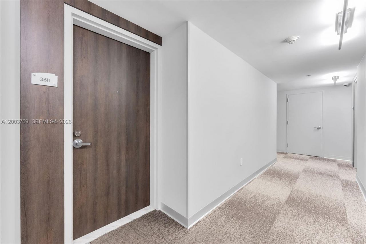 92 SW 3rd St , Unit 3611, Miami, FL 33130 Photo