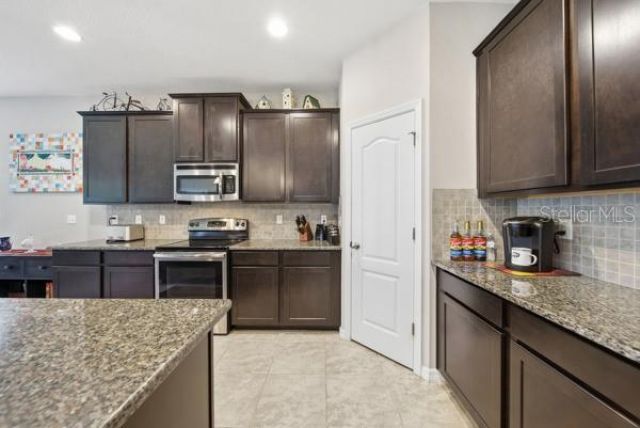 11215 Paradise Point Way, New Port Richey, FL 34654 Photo