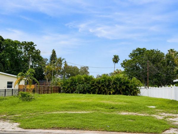 4111 ARKANSAS AVENUE NE, ST PETERSBURG, FL 33703