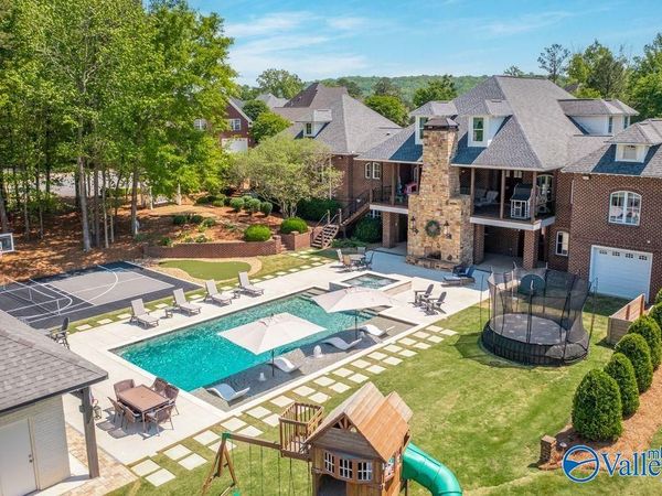 35 Lakewood Cove, Gadsden, AL 35901