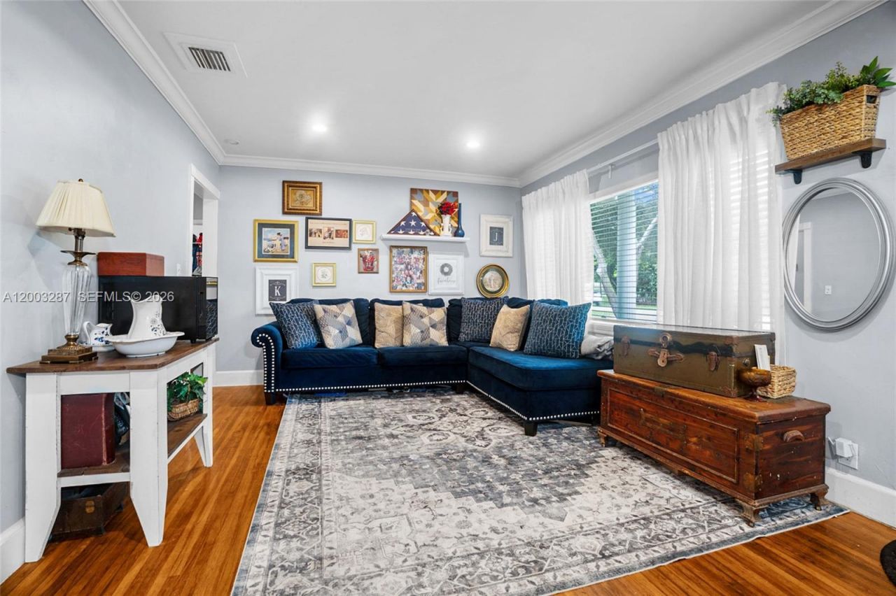899 E Country Club Cir, Plantation, FL 33317 Photo
