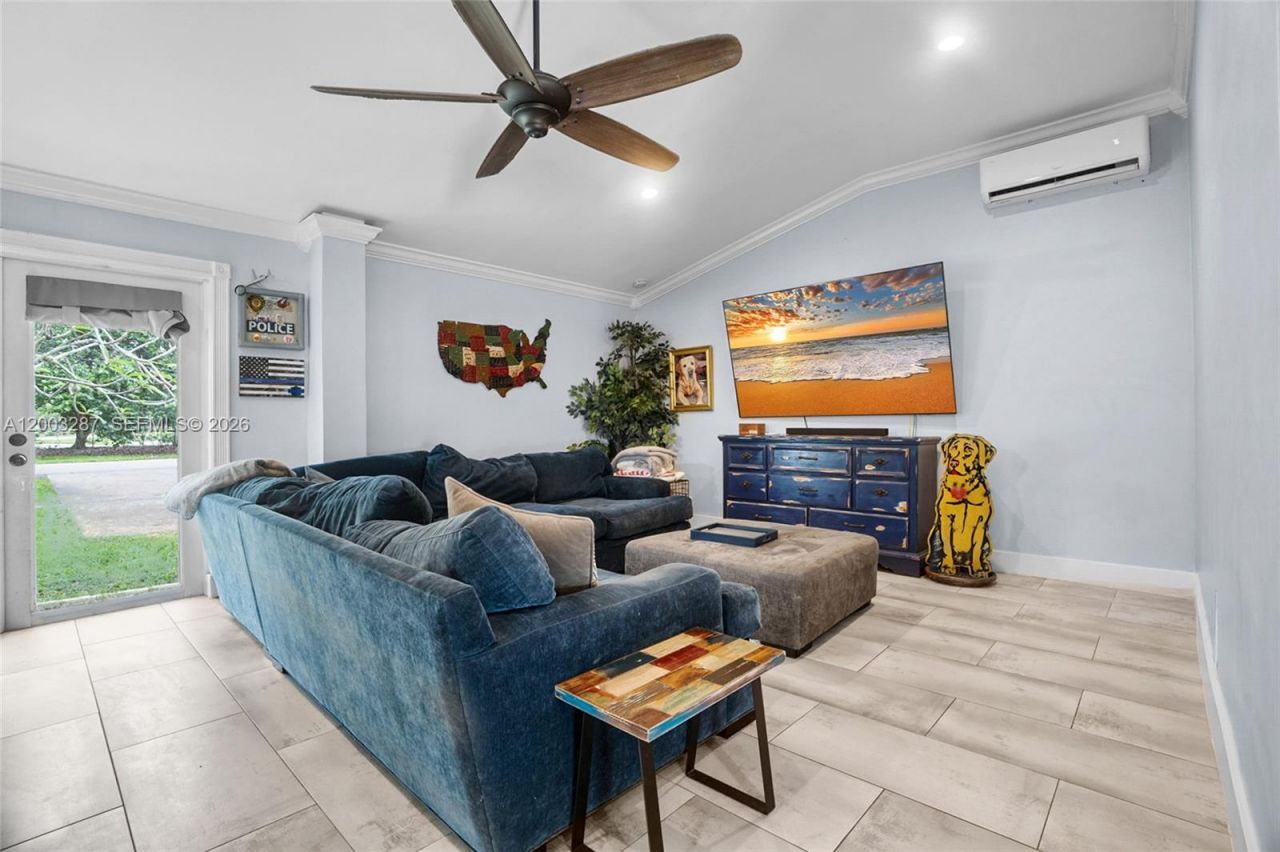 899 E Country Club Cir , Plantation, FL 33317 Photo