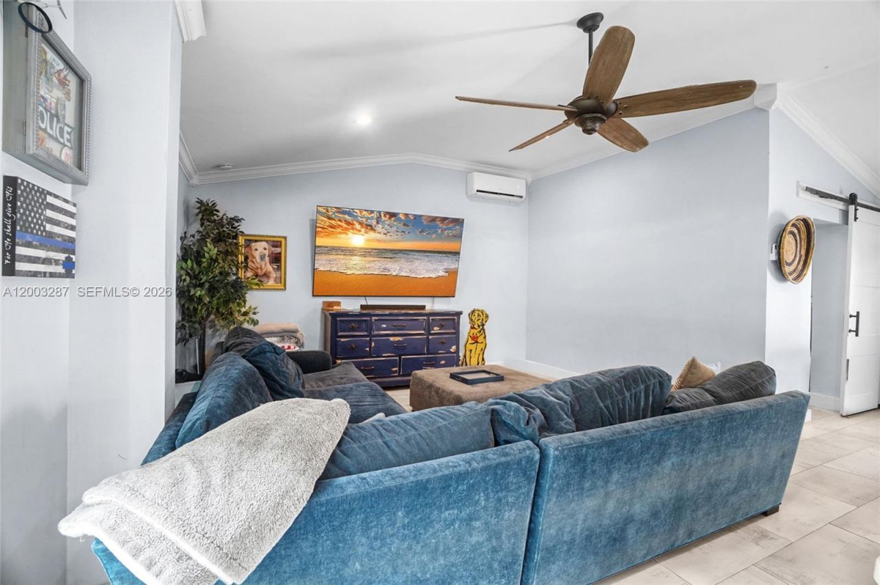 899 E Country Club Cir , Plantation, FL 33317 Photo