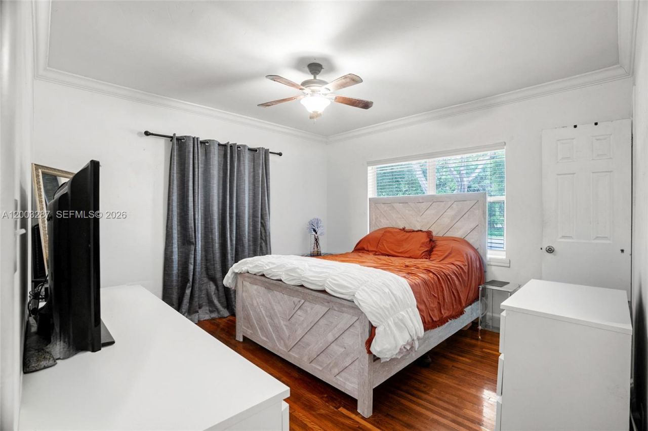 899 E Country Club Cir , Plantation, FL 33317 Photo