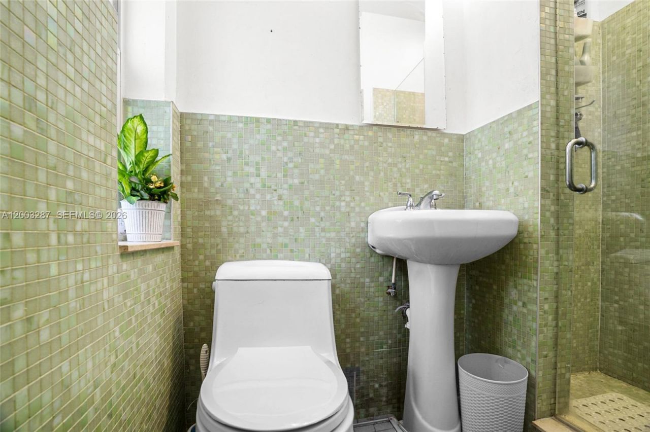 899 E Country Club Cir, Plantation, FL 33317 Photo