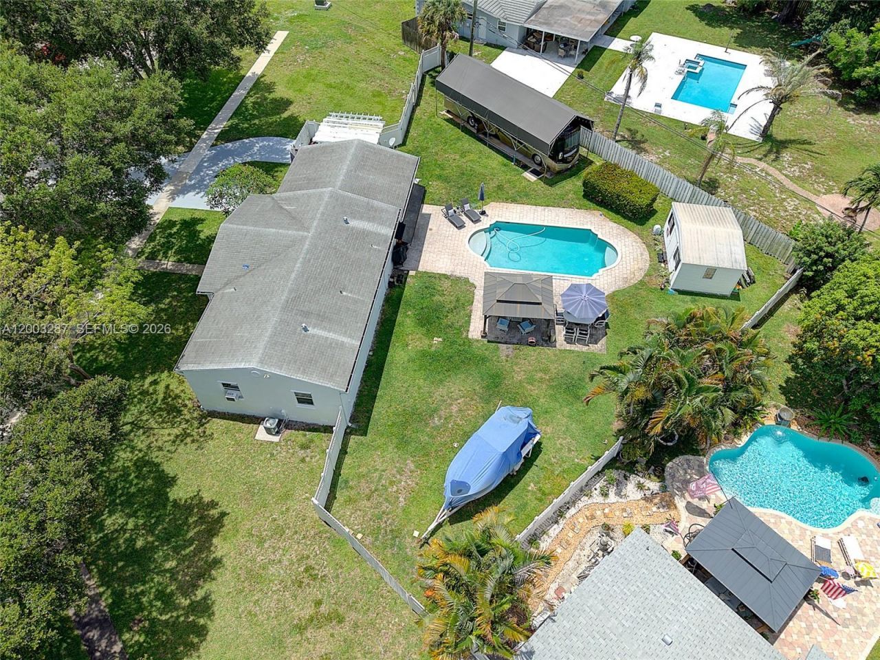 899 E Country Club Cir, Plantation, FL 33317 Photo