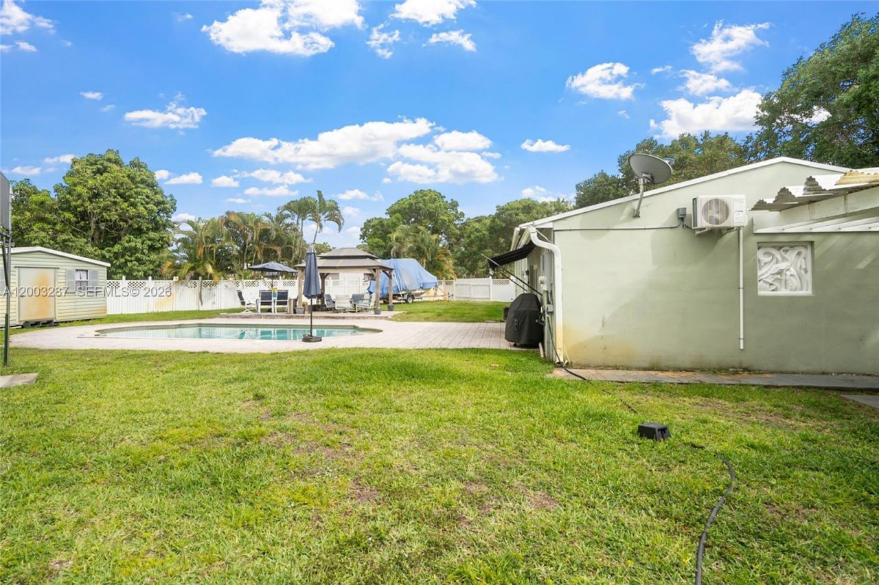 899 E Country Club Cir , Plantation, FL 33317 Photo