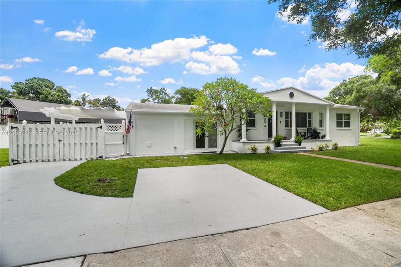 899 E Country Club Cir, Plantation, FL 33317 Photo