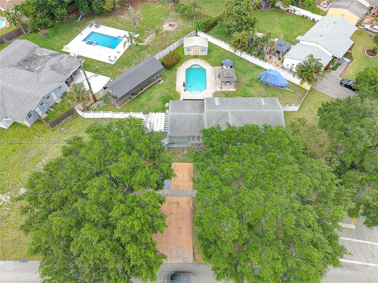 899 E Country Club Cir, Plantation, FL 33317 Photo