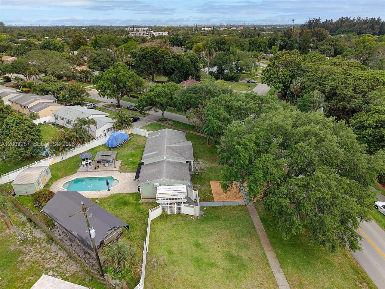 899 E Country Club Cir, Plantation, FL 33317 Photo