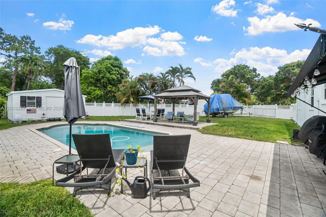 899 E Country Club Cir, Plantation, FL 33317 Photo
