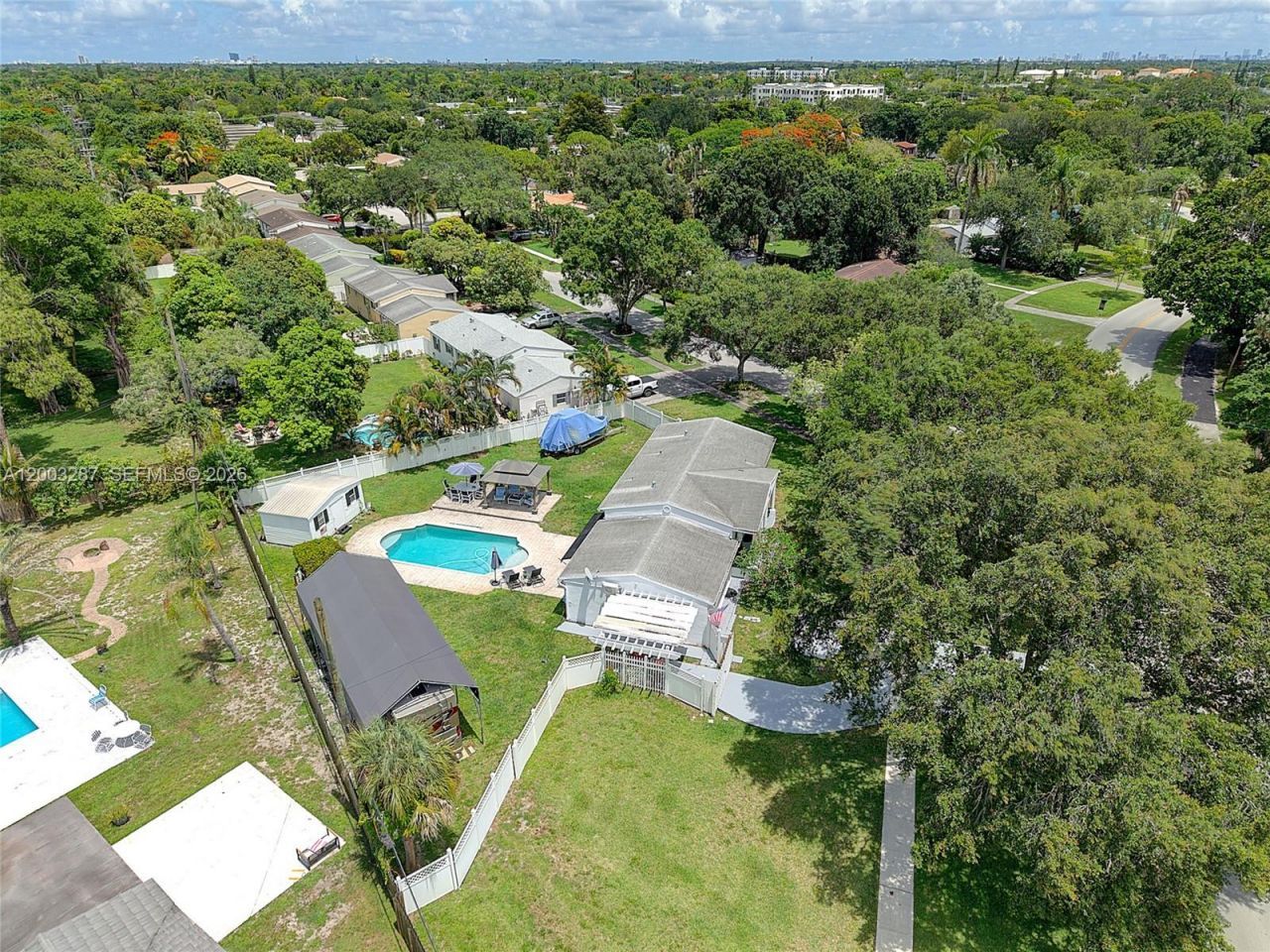 899 E Country Club Cir, Plantation, FL 33317 Photo
