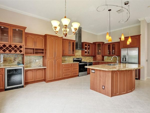 1169 Peregrine Way, Weston, FL 33327