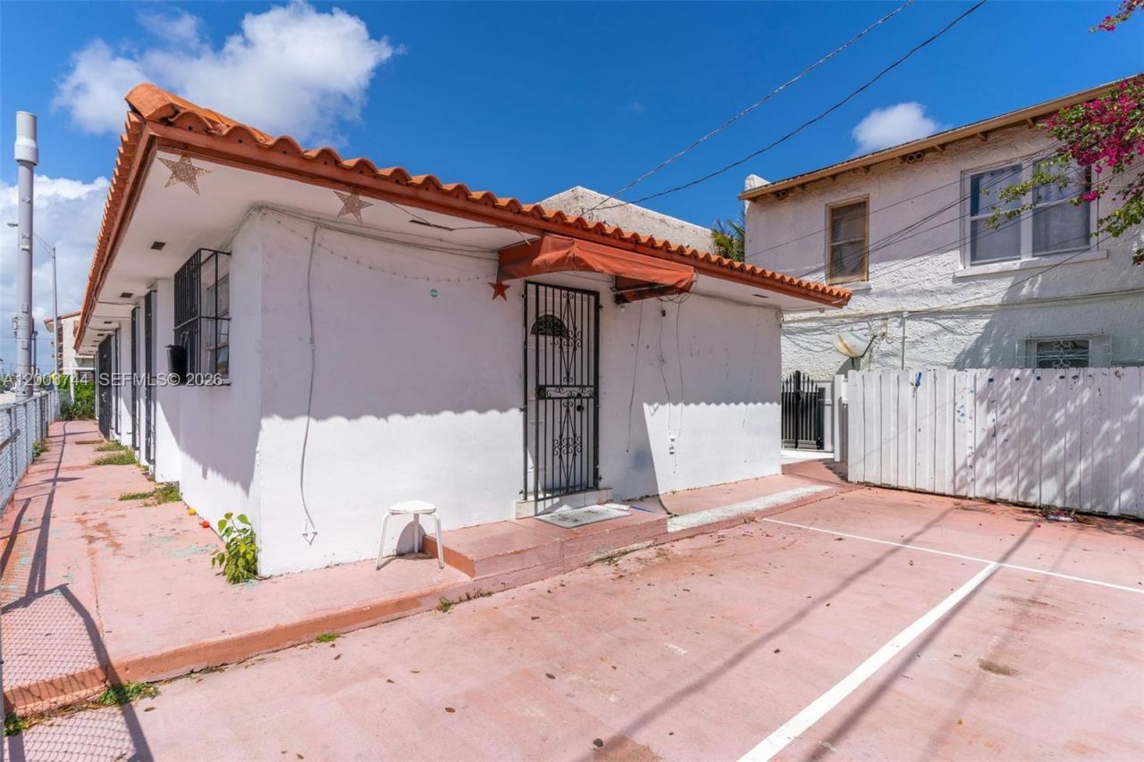 1101 SW 17th Ave , Miami, FL 33135 Photo