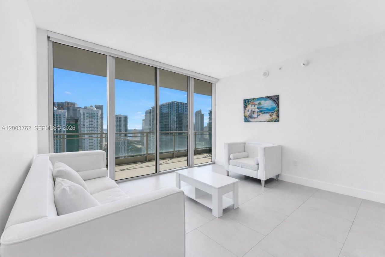 92 SW 3rd St , Unit 3611, Miami, FL 33130 Photo