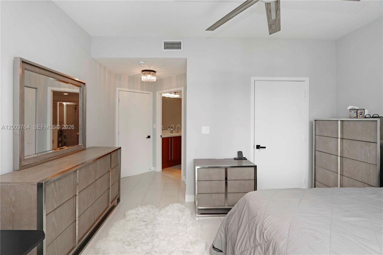 79 SW 12th St , Unit 2106-S, Miami, FL 33130 Photo