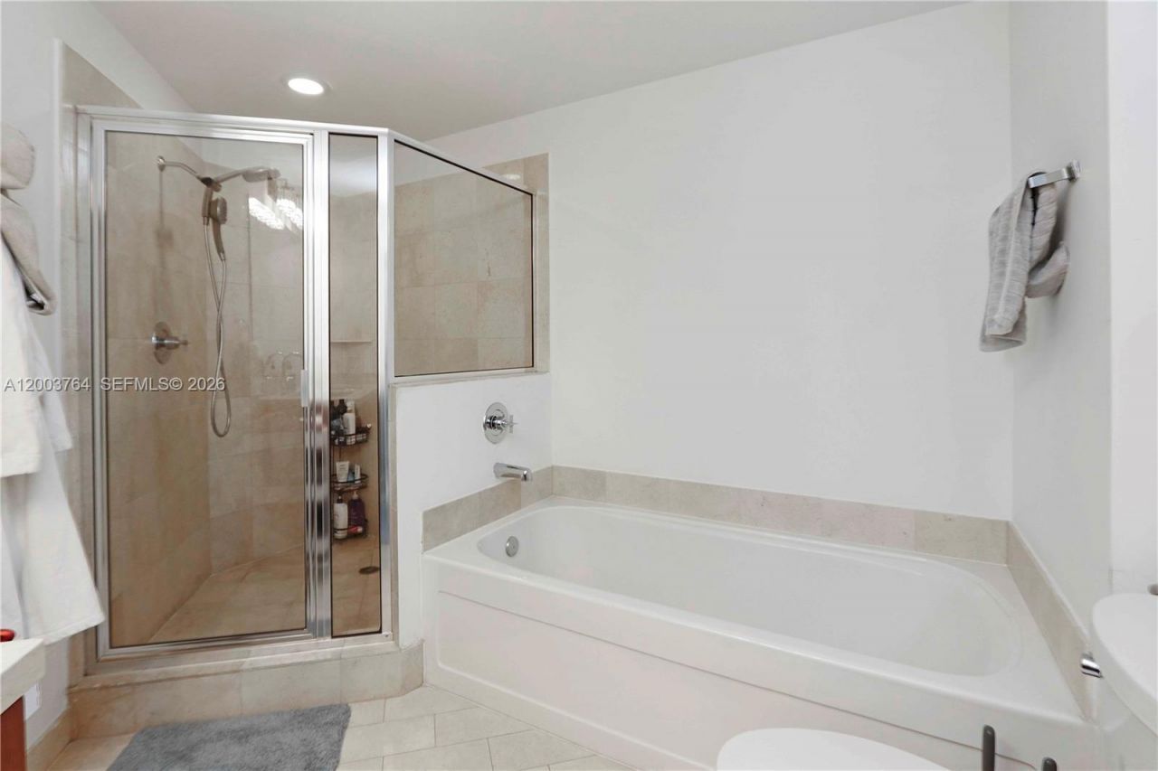 79 SW 12th St , Unit 2106-S, Miami, FL 33130 Photo