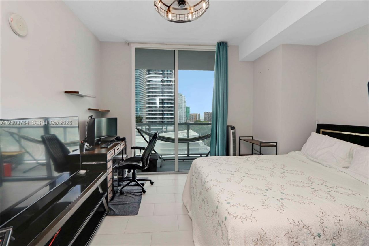 79 SW 12th St , Unit 2106-S, Miami, FL 33130 Photo