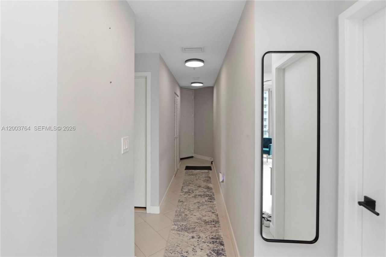 79 SW 12th St , Unit 2106-S, Miami, FL 33130 Photo