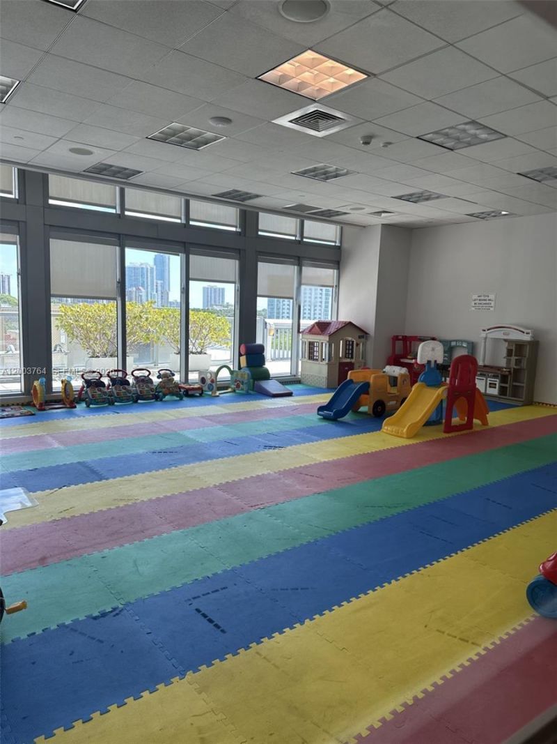 79 SW 12th St , Unit 2106-S, Miami, FL 33130 Photo