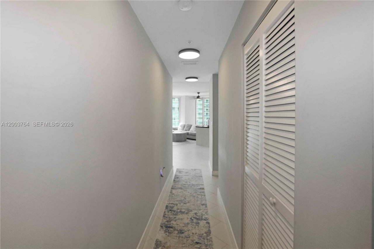 79 SW 12th St , Unit 2106-S, Miami, FL 33130 Photo