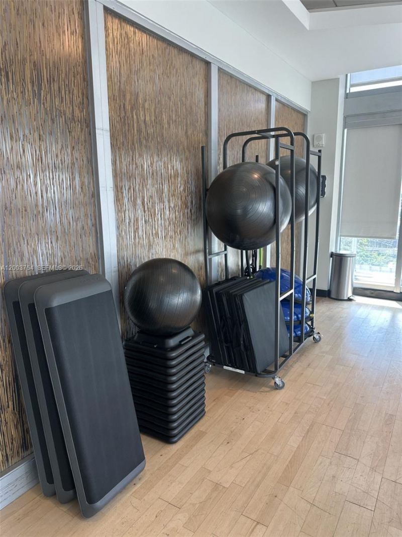 79 SW 12th St , Unit 2106-S, Miami, FL 33130 Photo