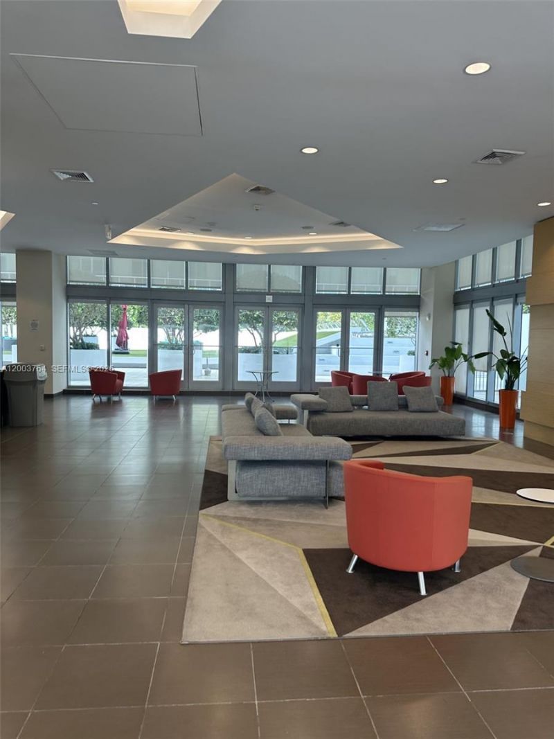 79 SW 12th St , Unit 2106-S, Miami, FL 33130 Photo