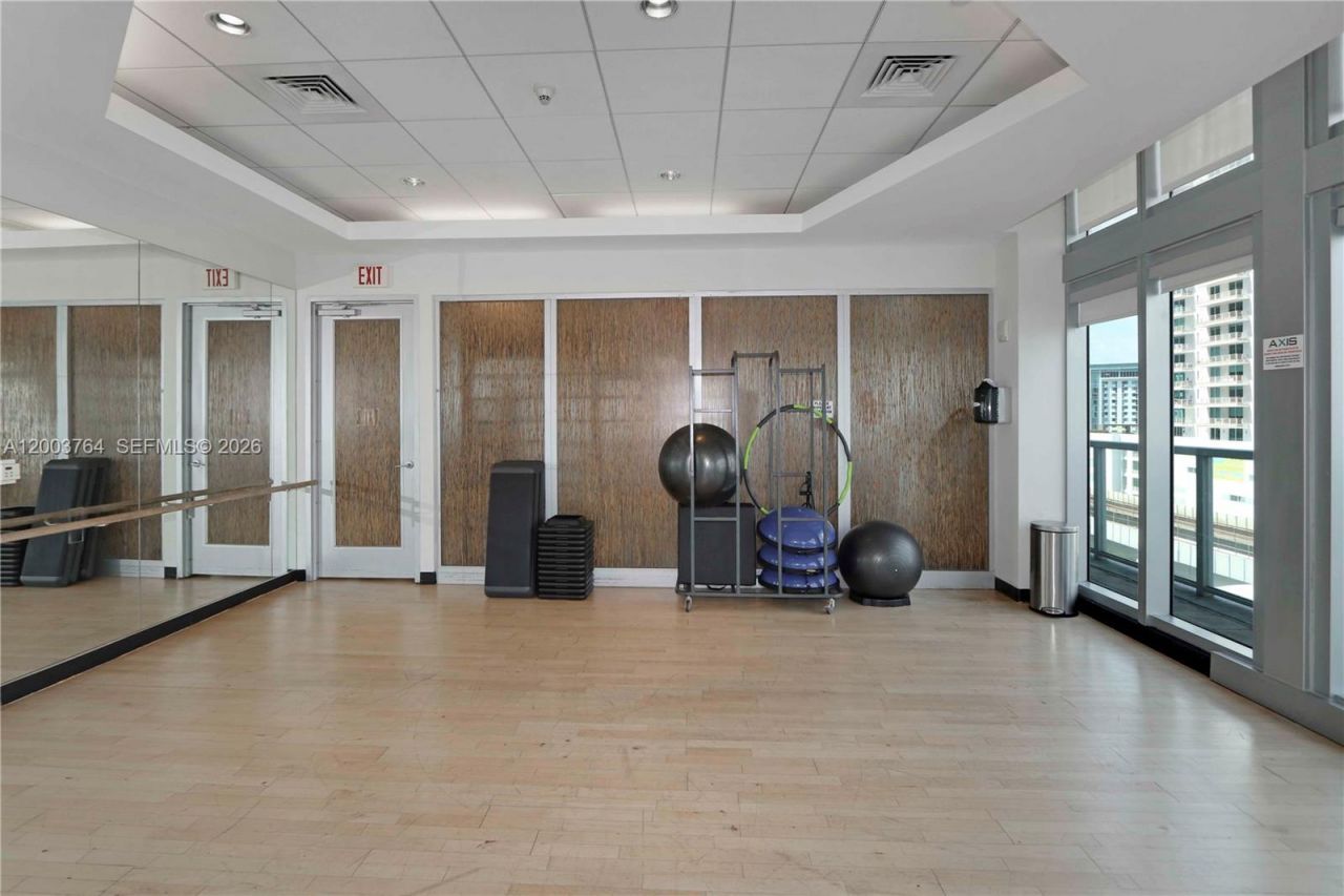 79 SW 12th St , Unit 2106-S, Miami, FL 33130 Photo