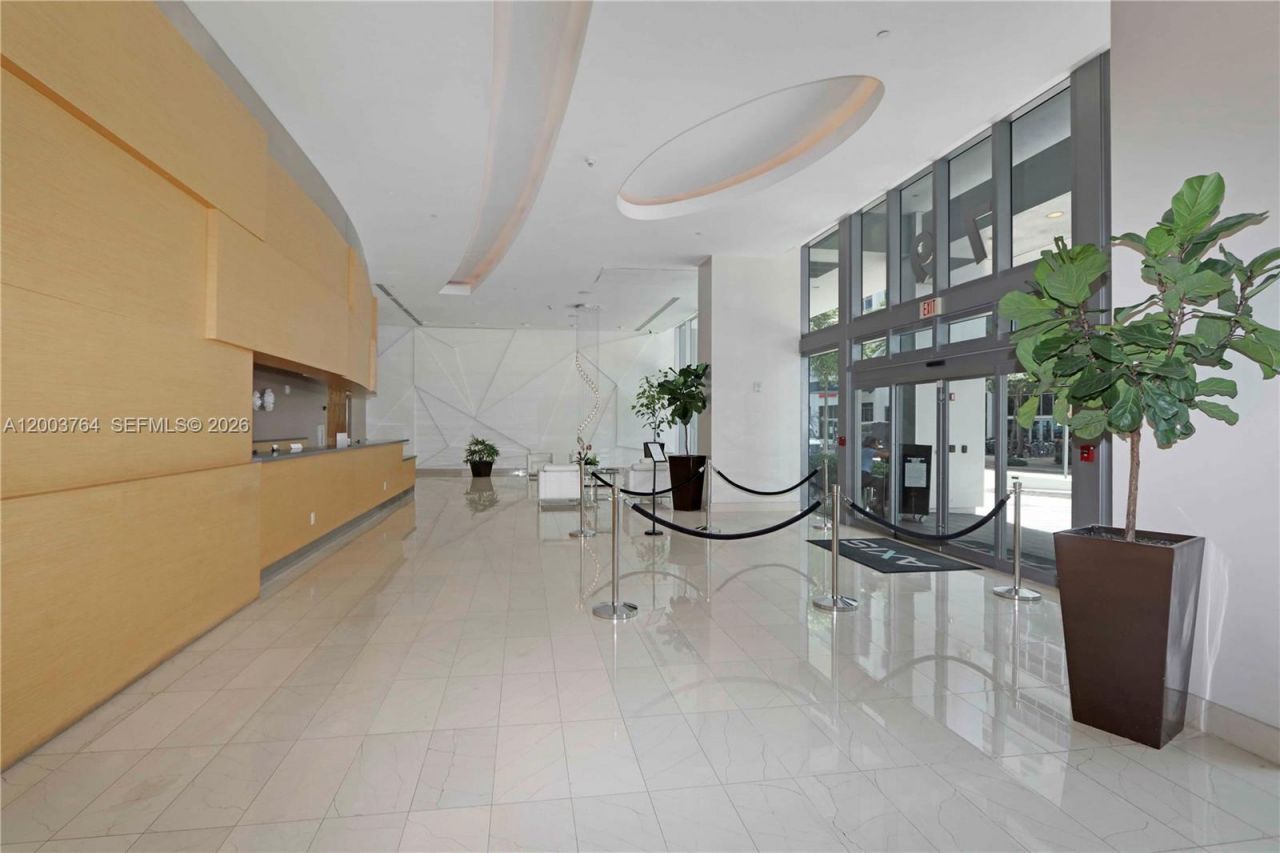 79 SW 12th St , Unit 2106-S, Miami, FL 33130 Photo