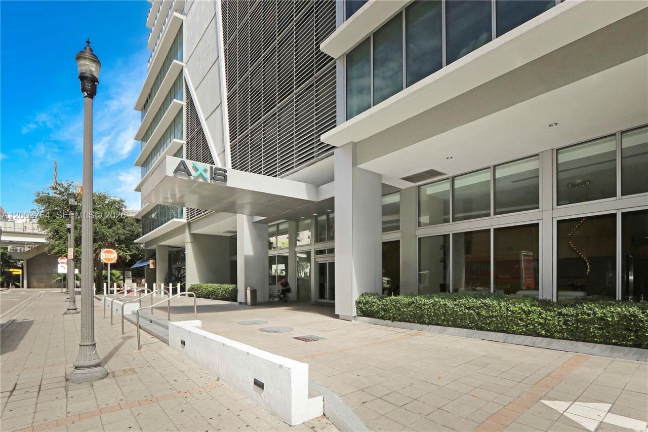 79 SW 12th St , Unit 2106-S, Miami, FL 33130 Photo