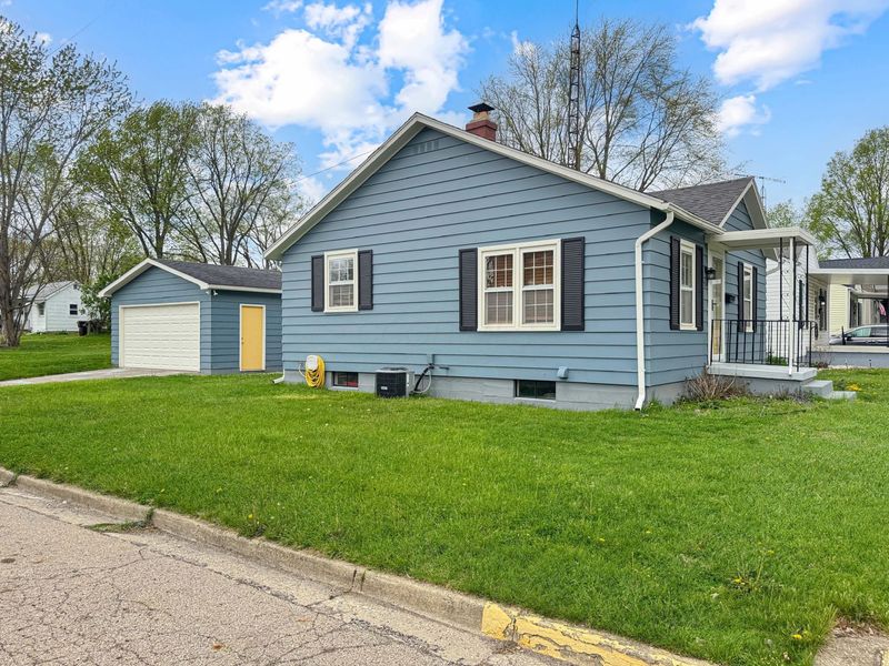 704 N Russell Street , Urbana, OH 43078 Photo 4