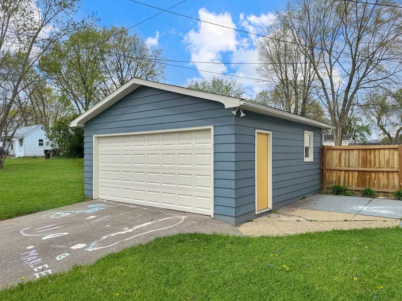 704 N Russell Street , Urbana, OH 43078 Photo 6